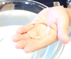 【自由研究・動画で紹介】つまんで持ち運べる「水バルーン」を作ってみよう！