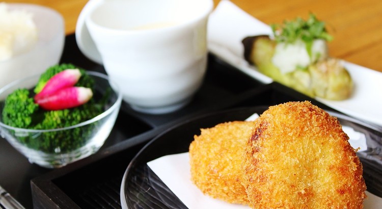リバイバル!愛され牛肉コロッケと完璧な茶碗蒸し!夜あり!