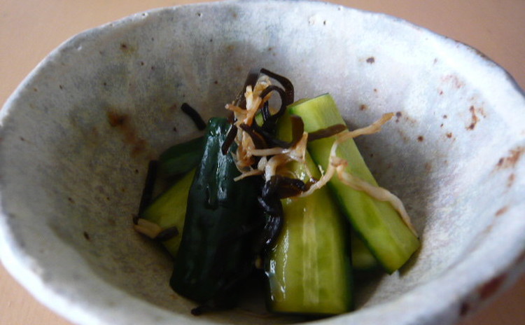 鮮魚処理メインで さば味噌煮・切り干し大根・きゅうりの浅漬け
