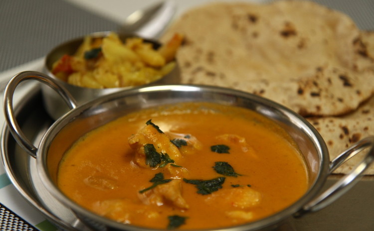 【インド人に習える!】本場のバターチキンカレーと基本のチャパティ♪