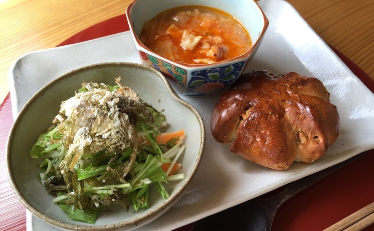 【ミニランチ付き】カリッとモチッと食感!手ごねでベーコンエピづくり