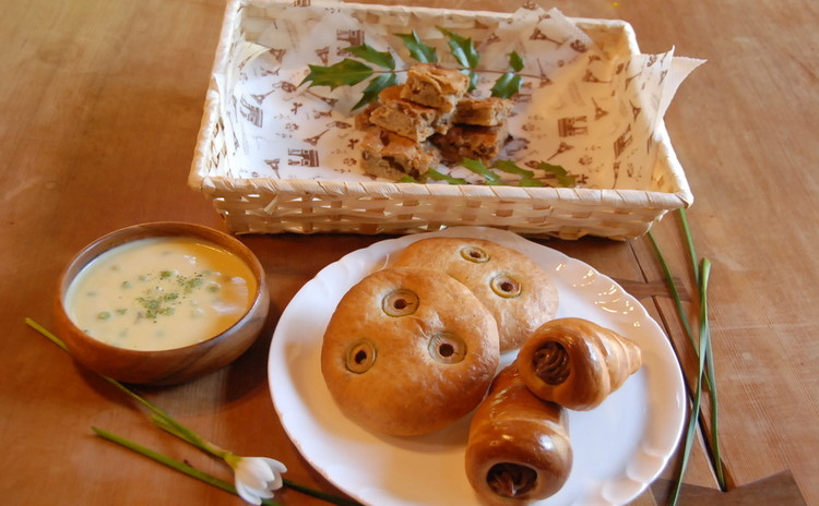 深まる秋にぴったり。フォカッチャ&コルネ♬スープで心も体も温めよう