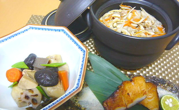 筑前煮 味噌漬け焼き 炊き込みご飯