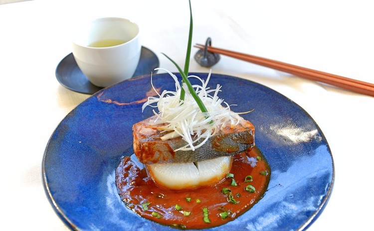 【ワラサの解体デモ付き】小洒落味噌煮&粕汁と居酒屋おつまみ3種♪