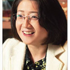 大越 智華子