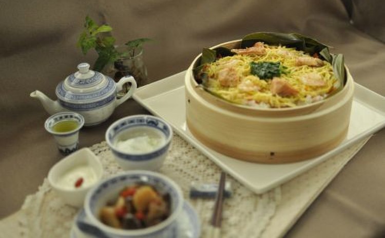 冬の養生薬膳*ご馳走あったか鮭のせいろ寿司&薬膳木の実タルト