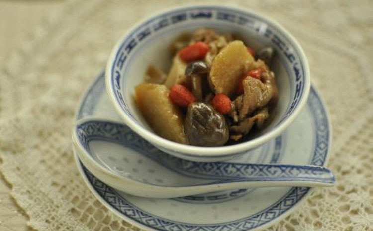 冬の養生薬膳*ご馳走あったか鮭のせいろ寿司&薬膳木の実タルト