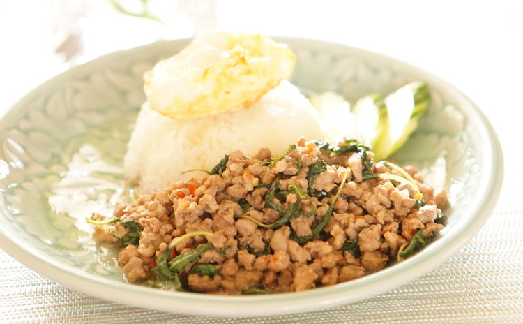 本当に美味しく作れる本格タイ料理。「ガパオ炒め」「青パパイヤのサラダ」