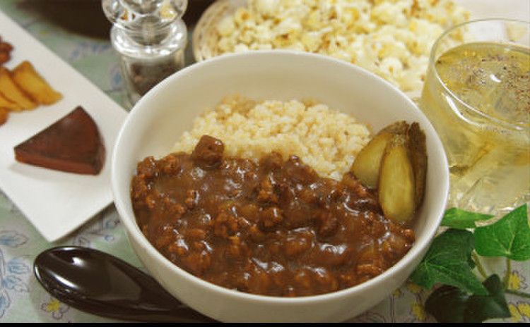 【燻製実習!】ブラックペッパーとチーズ【燻製デモ】燻製キーマ玄米カレー