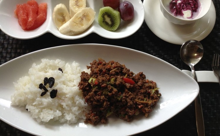 ホームパーティー♪キーマとシーフードカレー、春のパスタ、鶏もも肉♪