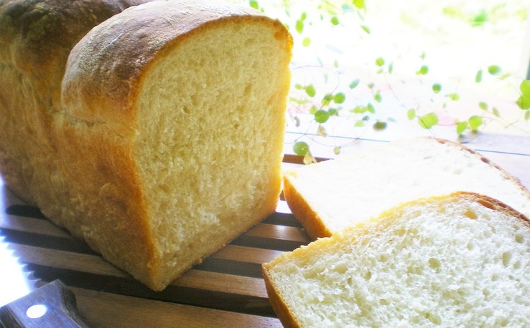 マンゴー酵母でヨーグルト山型食パン✿手作りソースでピザトースト❤他3品