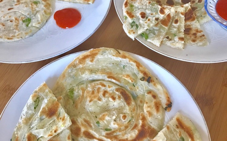 手打ちの北京風ジャージャー麺&葱油餅&きくらげのあえもの