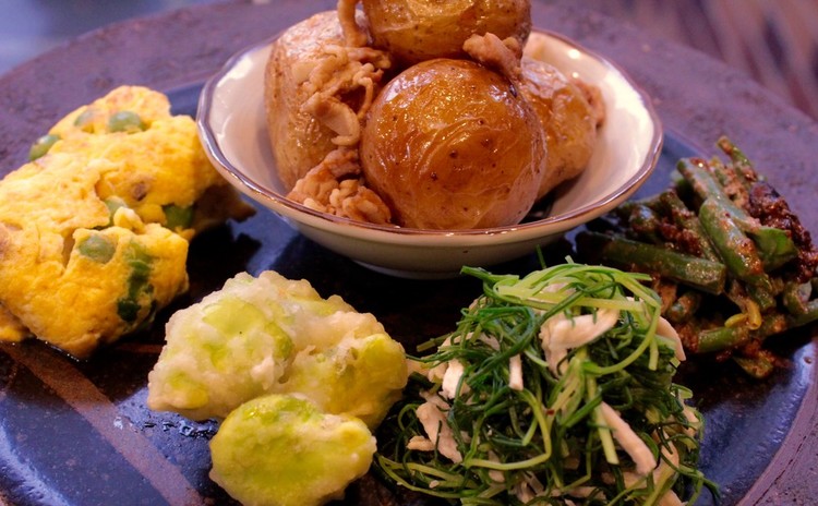 初夏の食材 基本と応用 8品そら豆かき揚おかひじき和え物、あさり卵焼き
