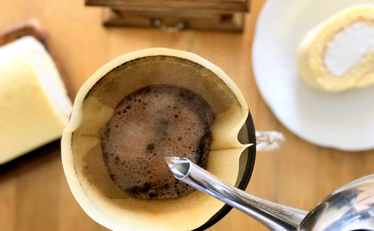 国産米粉だけのロールケーキ