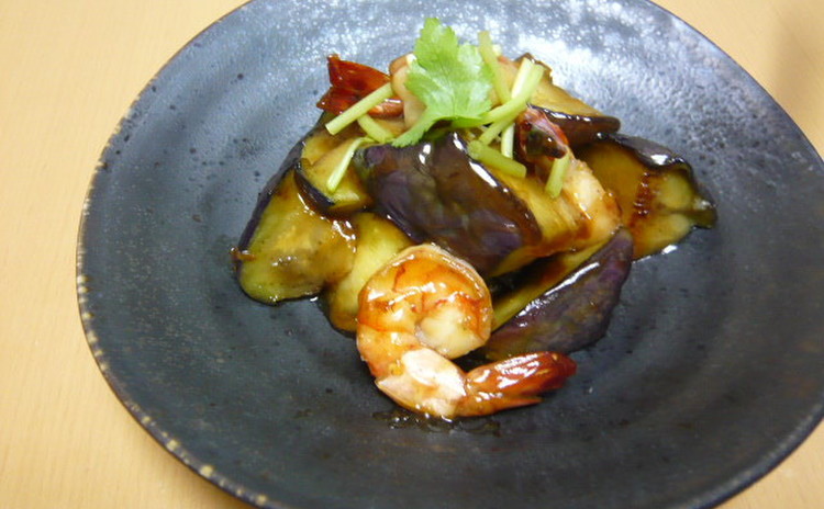 海老と茄子の炒め煮 鶏つくね キノコと菊菜の和え物 ふき土佐煮