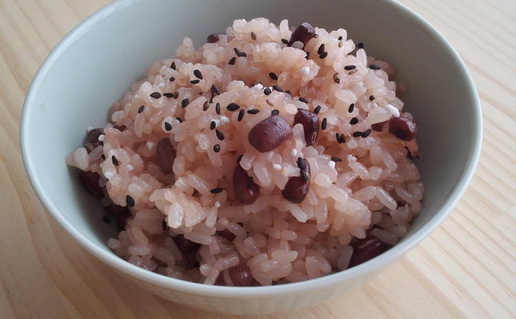 料理研究家から学ぶ!簡単お赤飯×つくね献立。お持ちより、お弁当にも!