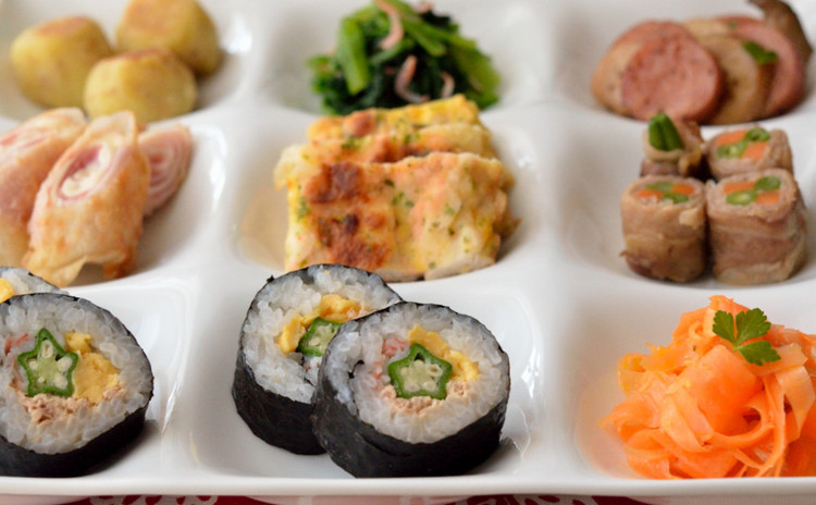お弁当にも大活躍な作り置きおかずが盛り沢山♪巻き寿司も作りましょう♪
