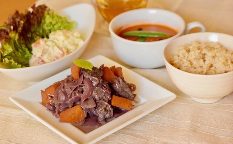 【料理店プロが教える!】スパイスも学べる♪「鶏の山椒とワイン煮」他3品