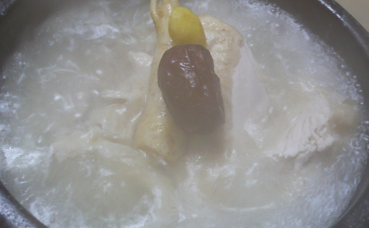 ~漢方参鶏湯~漢方で夏の暑さに負けない!!スタミナいっぱいのほか2品