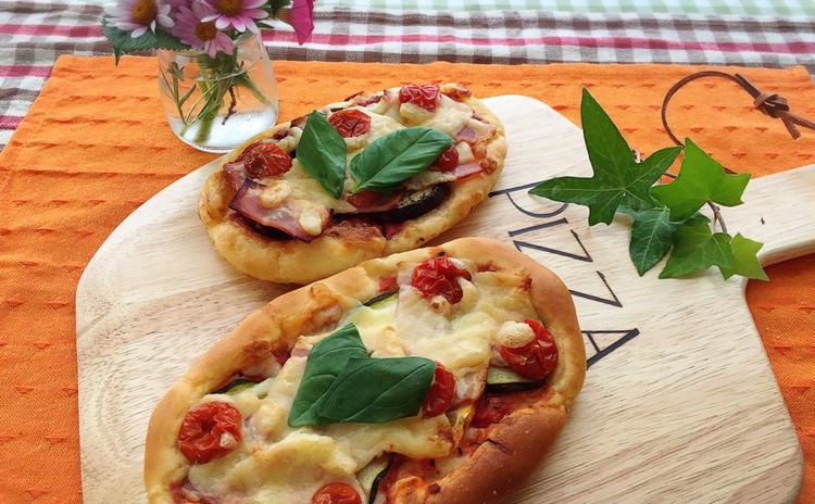 ひとつの生地でイタリアンなパン&簡単で美味しいスパイシーなグリッシーニ