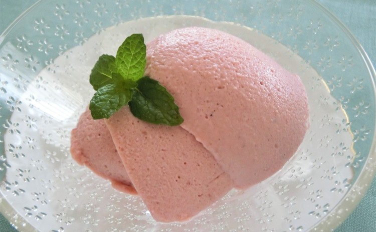 暑い夏を食べて元気に〜仔羊と鶏肉のクスクス、真鯛となすのジュレがけ