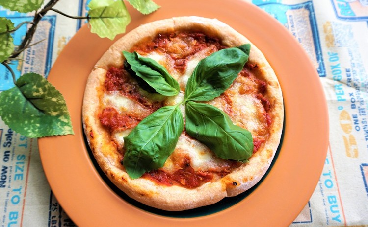 トマトジュース酵母でPizzaを焼こう!デリ&お洒落デザートも添えて♡