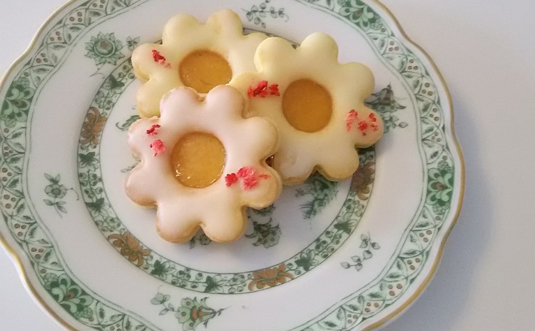 夏のお持たせに!しっとり紅茶のフィナンシェとお花のジャムサンドクッキー