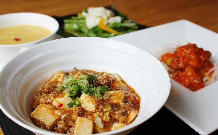 【王道中華リバイバル】しびれる麻婆豆腐と愛され海老チリも♪
