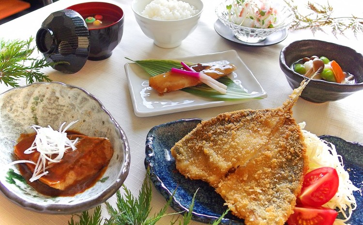 魚の王道メニュー丸っとマスター!煮・焼・蒸・揚、4種の調理で食べ比べ♪