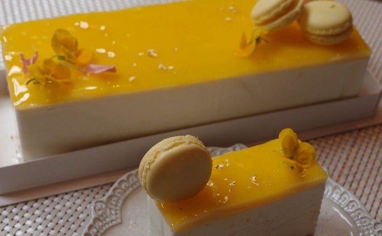 さっぱり爽やかなレモンのチーズケーキとレモンマカロン