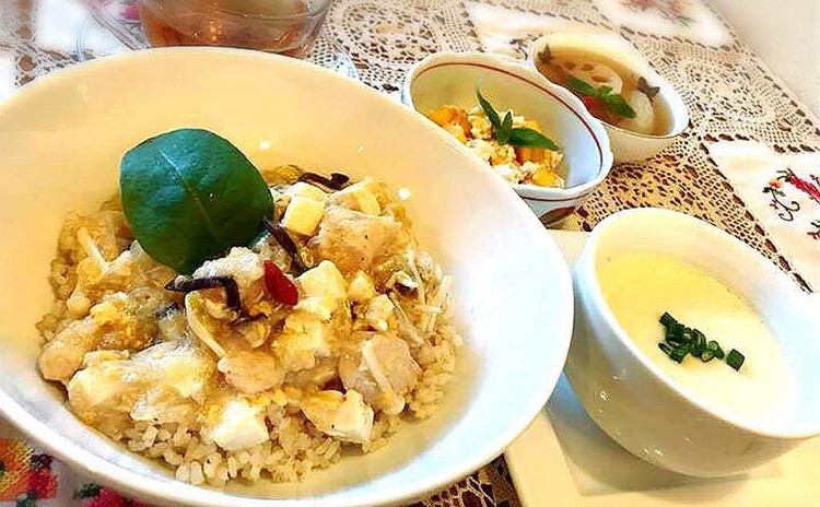簡単&美味しく薬膳で体も心も潤いましょう♪絶品!酸辣湯丼他5品