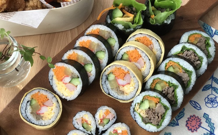 キンパ プルコギキンパ 韓国ヤンニョムチキン、卵スープなど韓国お弁当