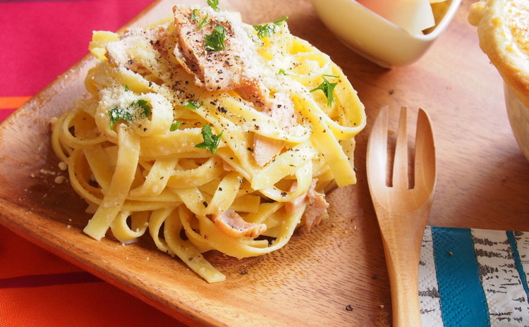 秋鮭、きのこ、さつまいもなど秋食材満載!生地からパイも作りましょう。