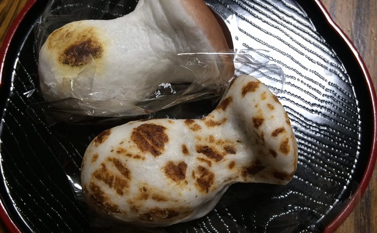 煉り切りで作る千代見草と浮島と栗羊羹の秋山路、薯蕷製の山の幸