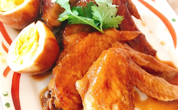韮の蝦蒸し餃子、蝦多士、豉油炒麺、豉油鶏、エッグタルト