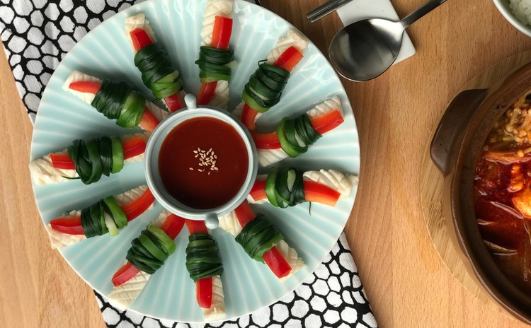 いつも人気!スンドゥブチゲ。チャプチェとイカのカンフェ