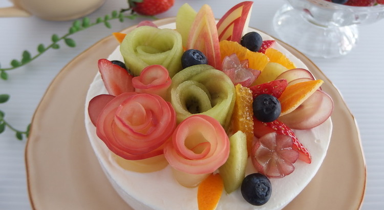新春に花を添える!フルーツフラワーケーキ