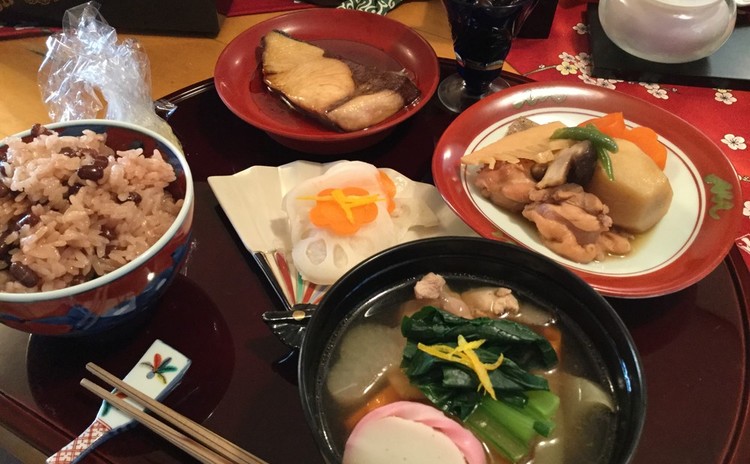 ぶり照り焼き♪黒豆♪お煮物♪彩色なます♪関東風お雑煮♪スイートポテト