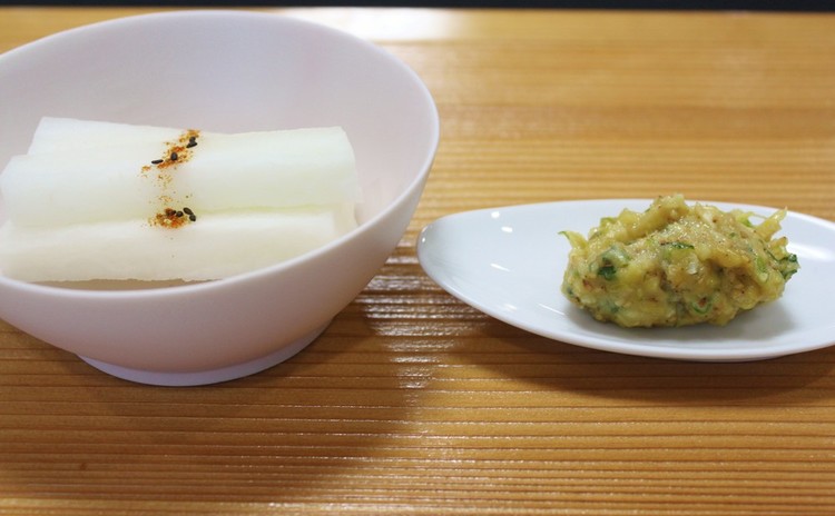 垂涎のカレイの煮付け!とろーりチーズの巻きかつと香り味噌をご一緒に。