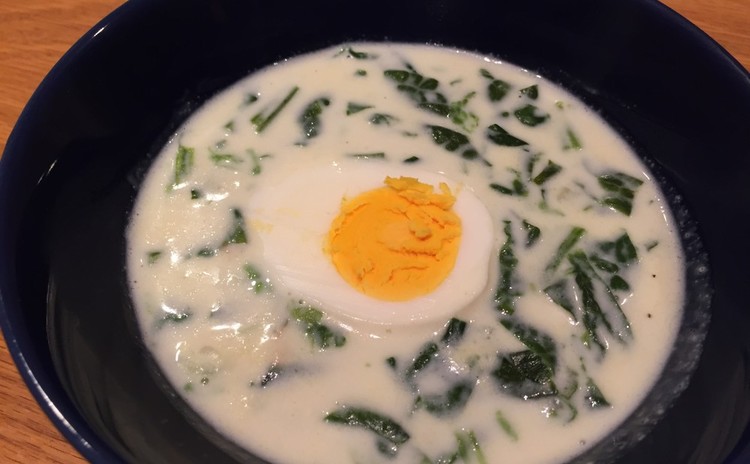 【フィンランド料理】ミートパイ、ほうれん草のスープであったかメニュー