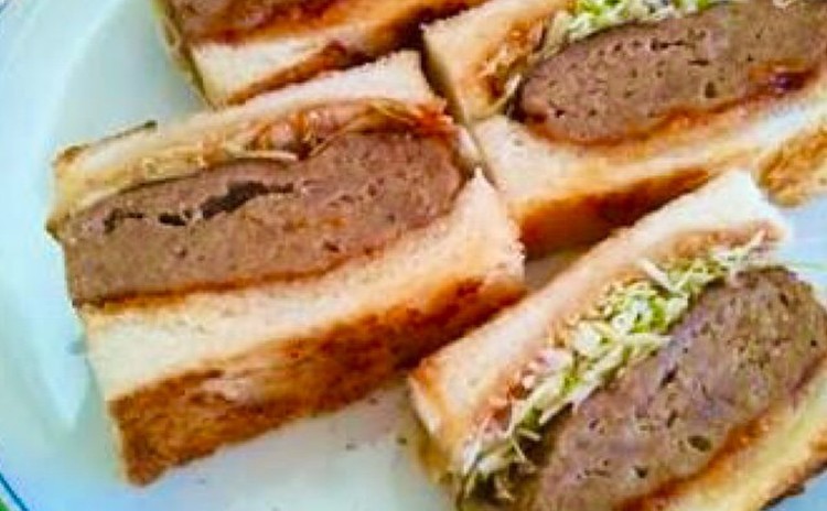 大人気 ジューシーハンバーグ グルテンフリーパンケーキ