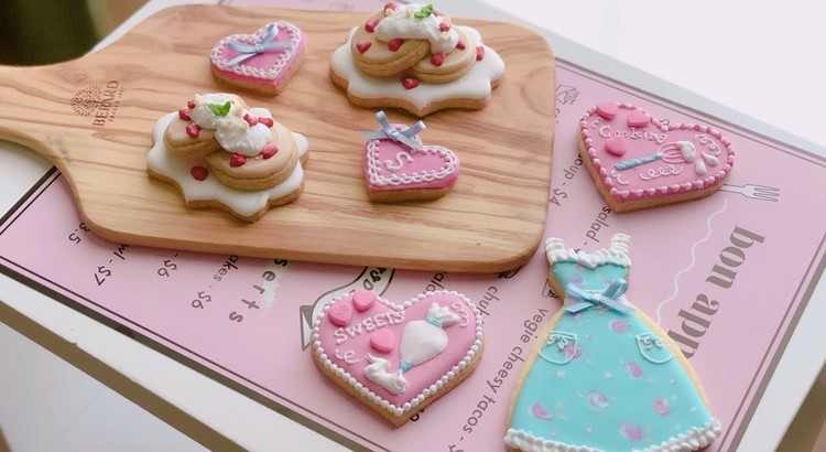 ストロベリーパンケーキ作りで春のおうちカフェ♪アイシングクッキー