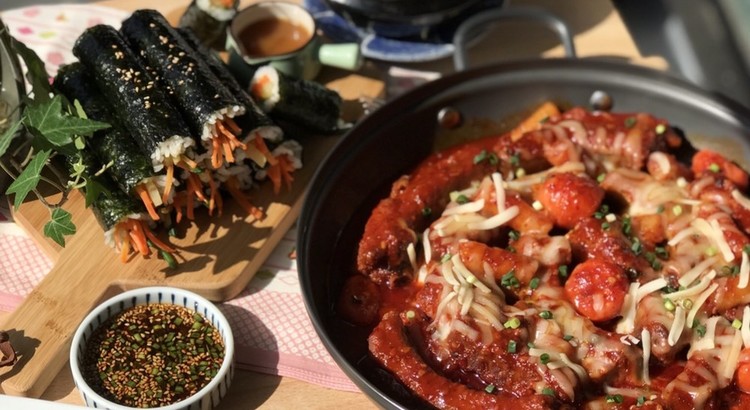 辛いカルビチム、まやくキンパ、爆弾ゲランチム、そば粉白菜ジョン
