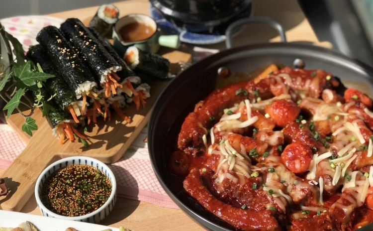 辛いカルビチム、まやくキンパ、爆弾ゲランチム、そば粉白菜ジョン