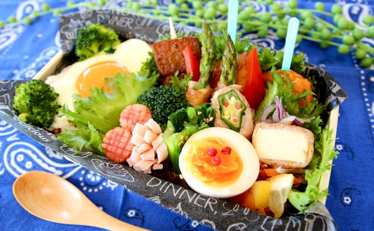 見栄え抜群!お弁当おかず15品【お弁当持帰り】