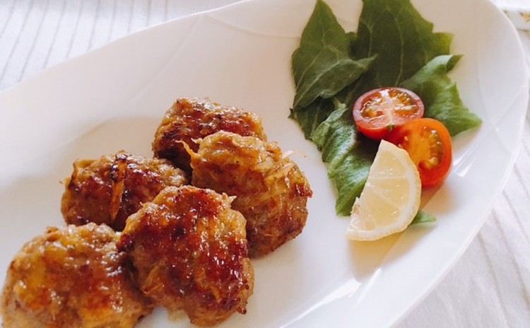 豚肉紅茶煮、ごぼうハンバーグ、さつまいものレモン煮、ひじきじゃこご飯、桜大納言