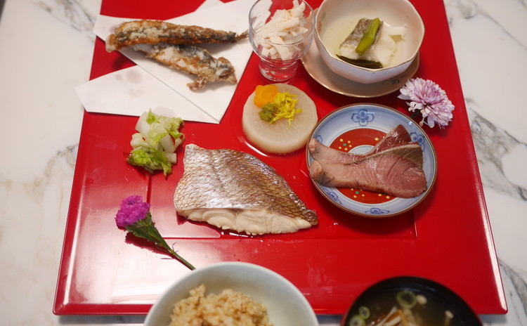 和食のおもてなし 魚料理をマスター。煮付け、酒蒸し、揚げ