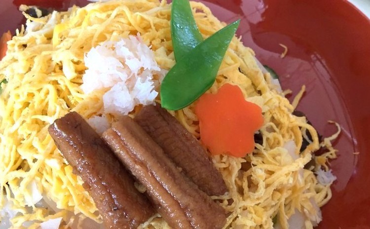 ☆春の穴子ちらし寿司♪牛こま肉じゃが♪ナス味噌田楽♪大きな苺大福