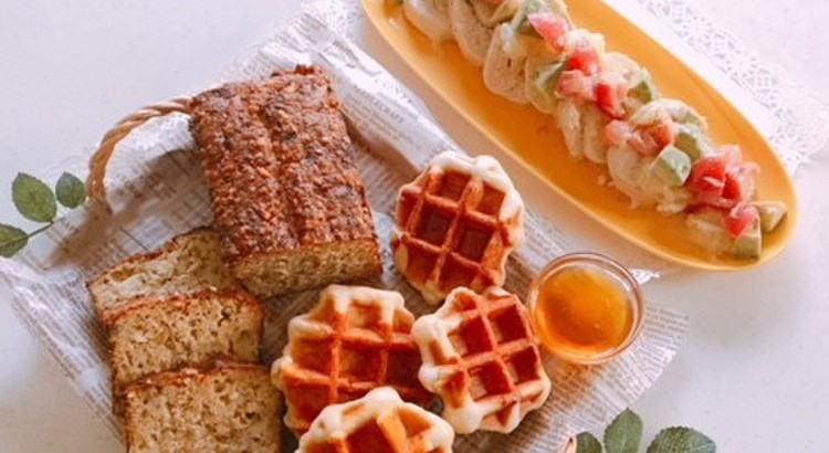 白神ワッフル、発芽玄米ローフ、チキンサラダでブランチを楽しみましょう~