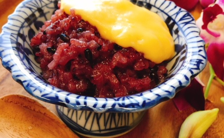 米麺とパンともち米のタイ料理!/王道メニューのその先へ。